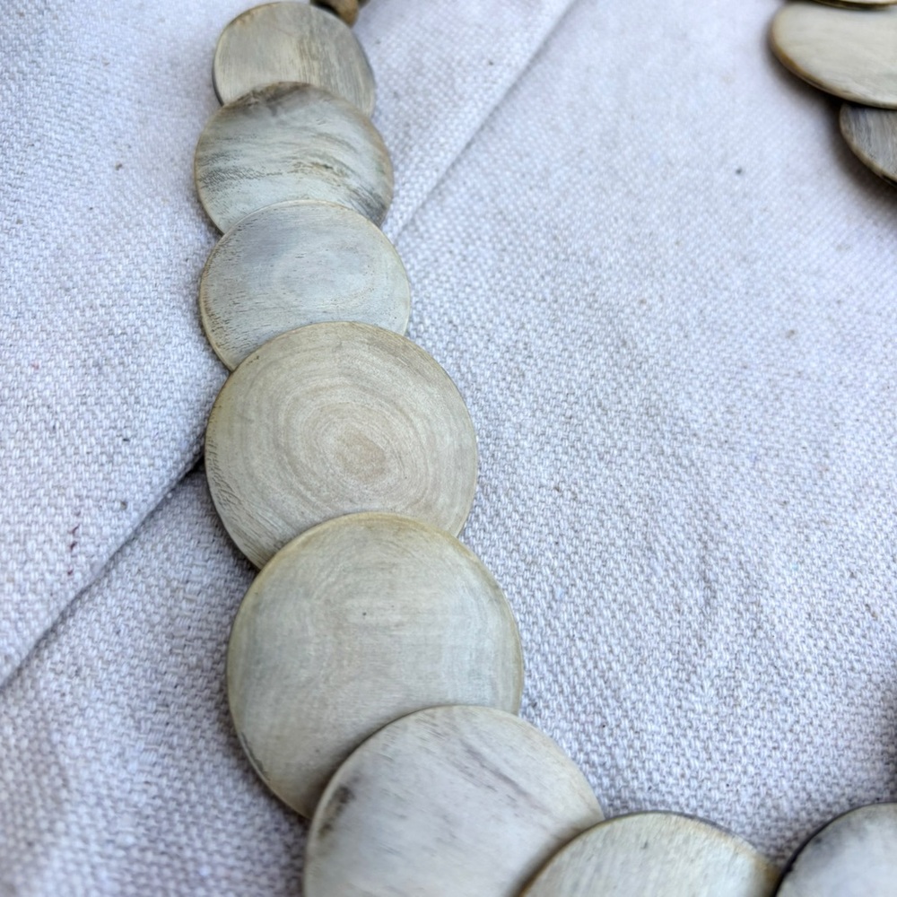 Vintage Bohemian MCM Mid Century Polished Blonde Wood‎ Disc Beaded Necklace - Picture 3 of 9
